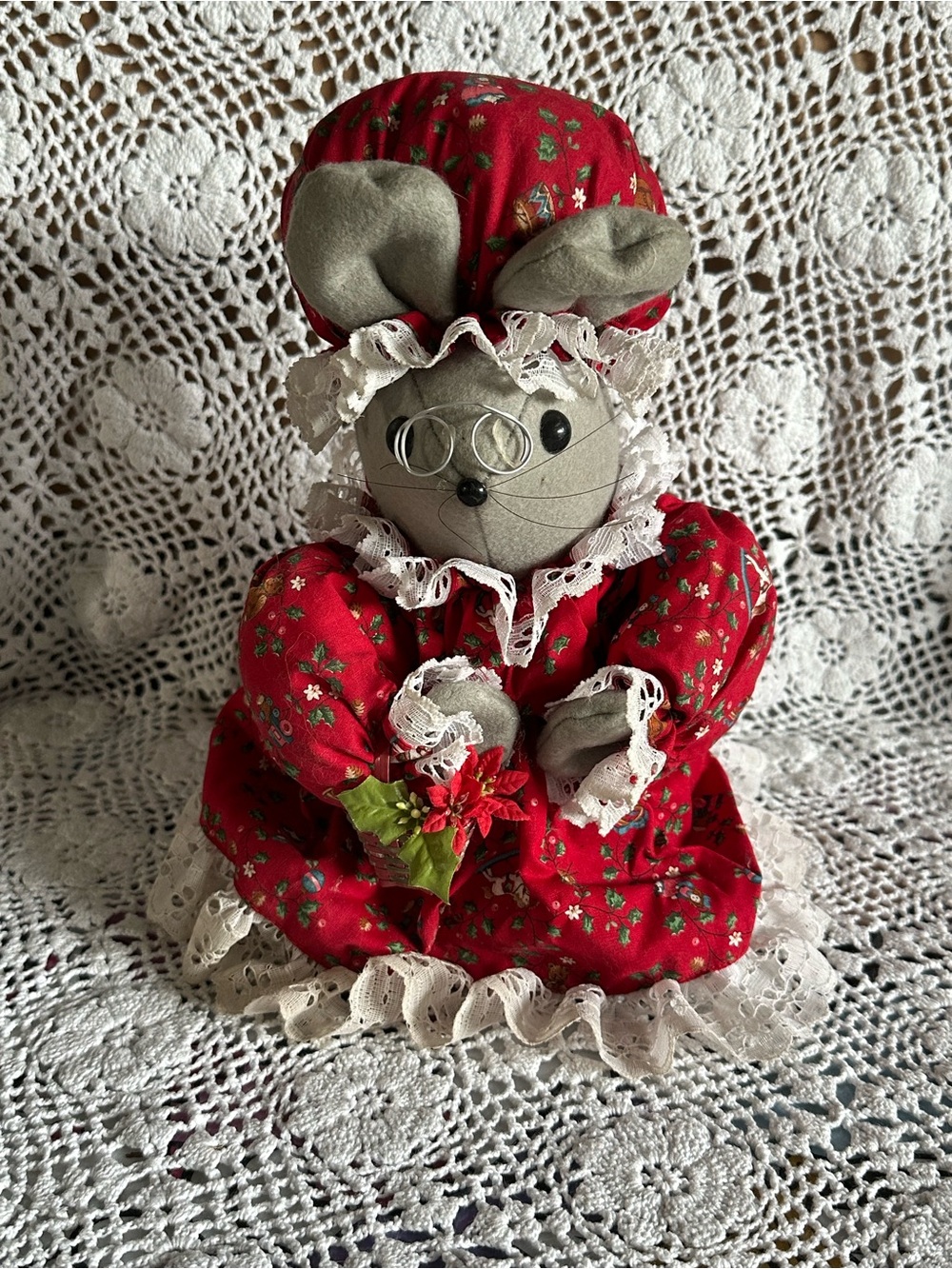 Vintage 1980’s Christmas “Granny Mouse” doll, Mrs. Clause style
